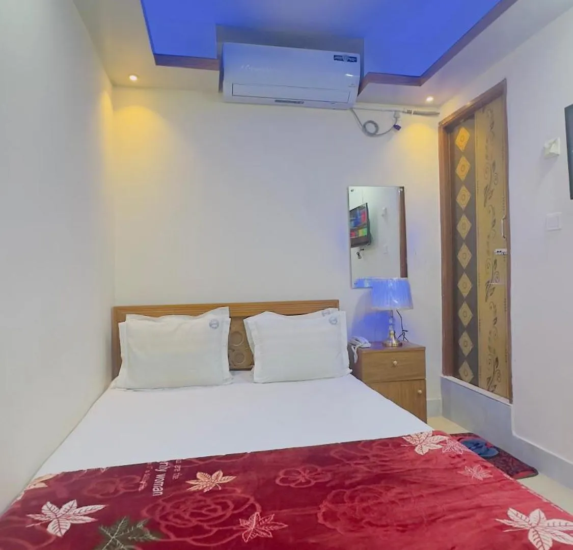 Hotel Blue Sky Residential 达卡 3*,